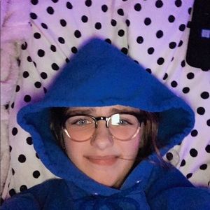 Meet your Posher, Claire